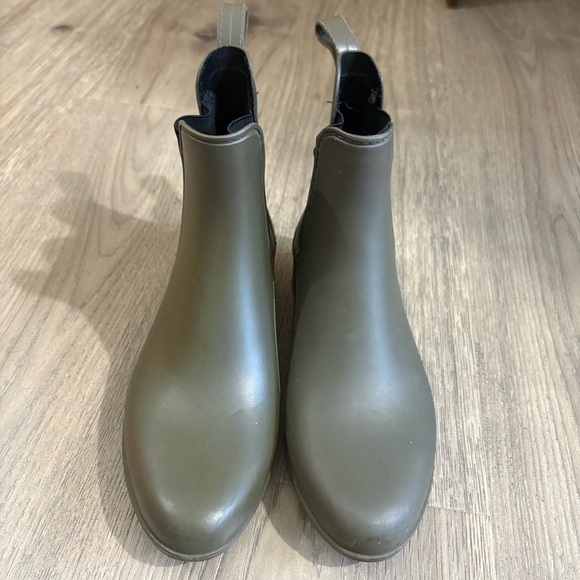 Forest Green Rain Boots Booties women’s Sz 6 - Picture 2 of 5